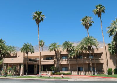 The front entrance of Windsor Court Facilities